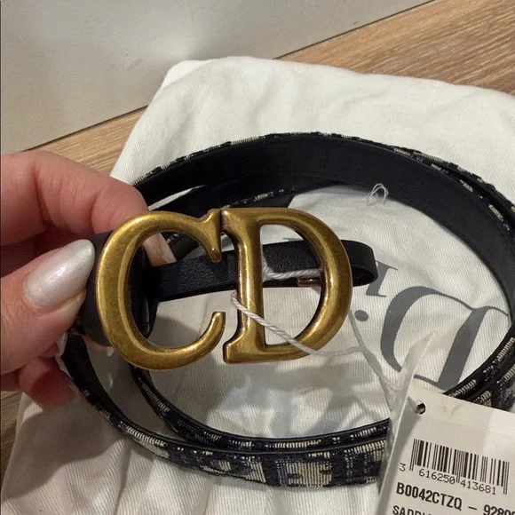 Brand new authentic Dior Monogram Belt with Gold Buckle in size 90. - Picture 2 of 3